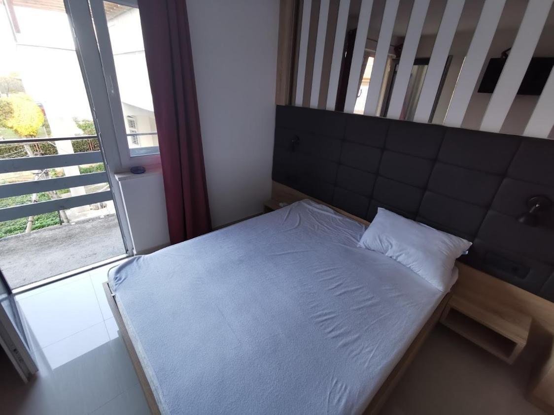 Elizabeta Deluxe Rooms Biograd Na Moru Exterior foto