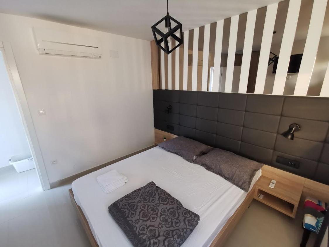Elizabeta Deluxe Rooms Biograd Na Moru Exterior foto
