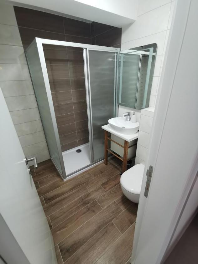 Elizabeta Deluxe Rooms Biograd Na Moru Exterior foto