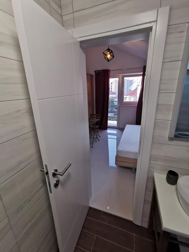 Elizabeta Deluxe Rooms Biograd Na Moru Exterior foto