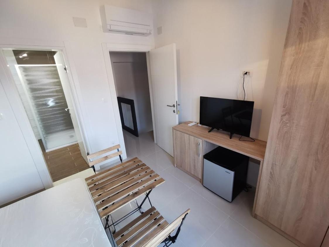 Elizabeta Deluxe Rooms Biograd Na Moru Exterior foto